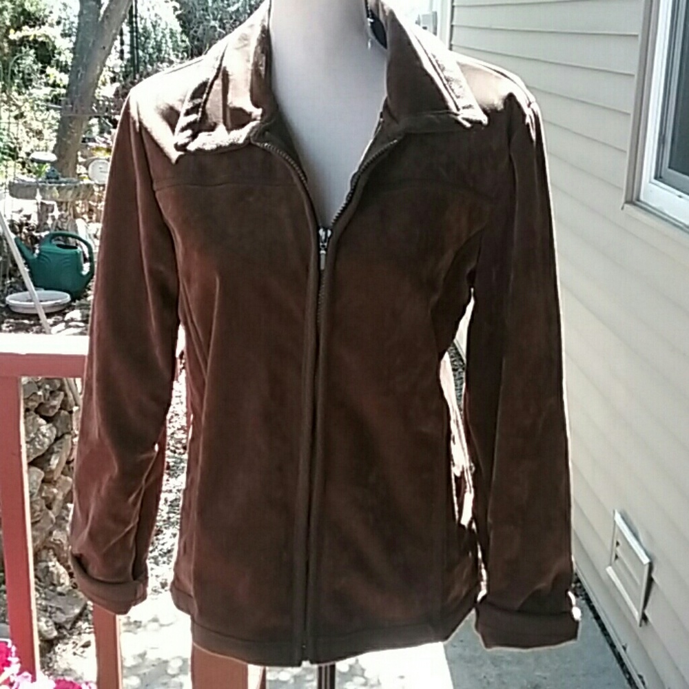 Fake type suede jacket.